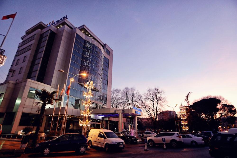 Grand Europa Hotell Shkodër